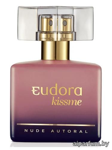Kiss Me Nude Autoral