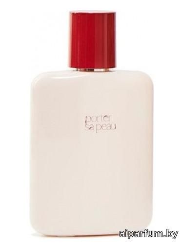 Porter Sa Peau L'Objet Parfumant