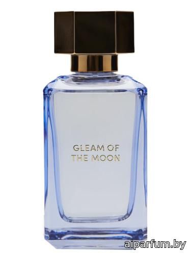 Gleam Of The Moon (Into The Gourmand)